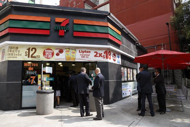 Cadena 7-Eleven lanzará su marca propia de gasolina